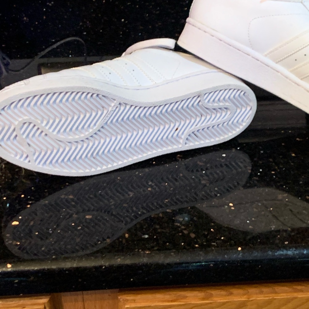 Adidas White Shell-top - Picture 2 of 2
